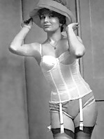 milf in stockings seduce girl